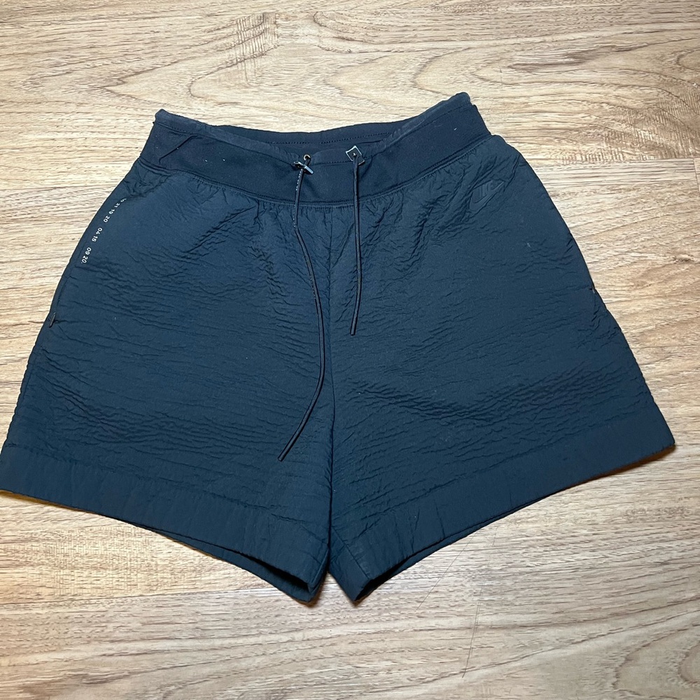 Nike Women’s Black Waterproof structured shorts